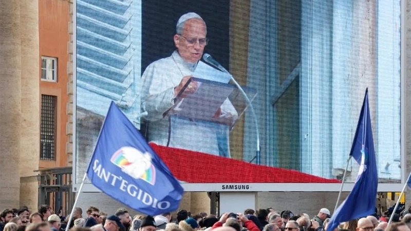 قداسة البابا أثناء