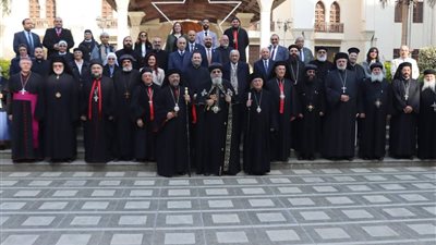 بطريركا الأقباط والروم الكاثوليك يهنئان البابا تواضروس بعيد الميلاد المجيد