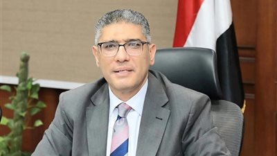 محافظ الجيزة يهنئ البابا تواضروس بعيد الميلاد المجيد 