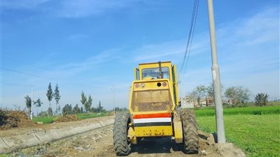 بعد شكاوى المواطنين.. جهاز النظافة بكفر الشيخ يستجيب ويمهد الطرق