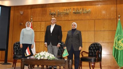 محافظ القليوبية يحسم ملفات التعليم والأسواق والمرور في اجتماع تنفيذي هام