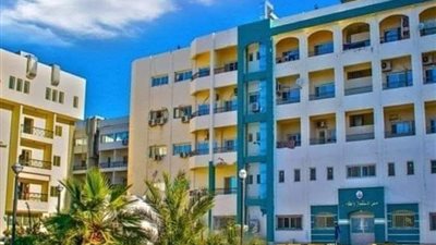 وصول دفعة من أطباء الجامعات إلى العريش للكشف على المرضى بالمجان