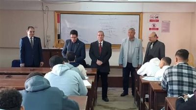 رئيس جامعة بنها يشدد على ضرورة بدء أعمال التصحيح فور انتهاء امتحان كل مادة