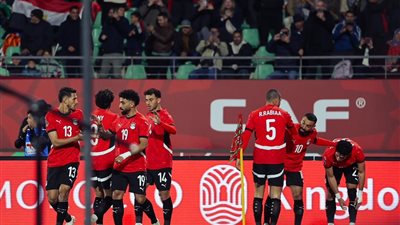 منتخب مصر يفوز على كوت ديفوار بهدفين مقابل هدف في الشوط الأول 