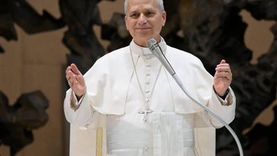 بابا الفاتيكان لشباب روما.. حياة الإعجابات بلا محبة تُحبط الإنسان