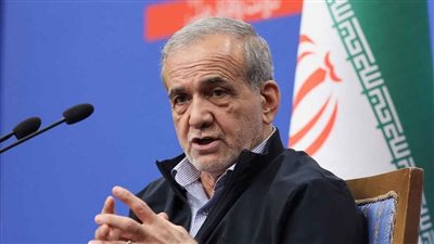 الرئيس الإيراني يتهم واشنطن وتل أبيب بتدبير الاضطرابات الداخلية في طهران