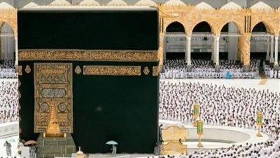 اجتماع بمكة بين اللجنة العليا للحج والراجحي لبحث مخيمات حجاج السياحة