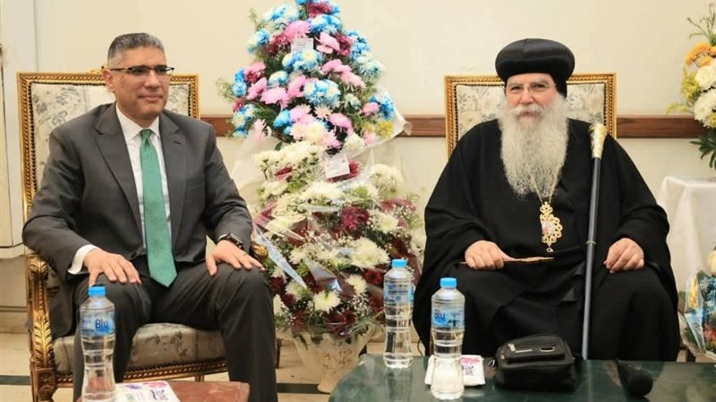 محافظ الجيزة يهنئ