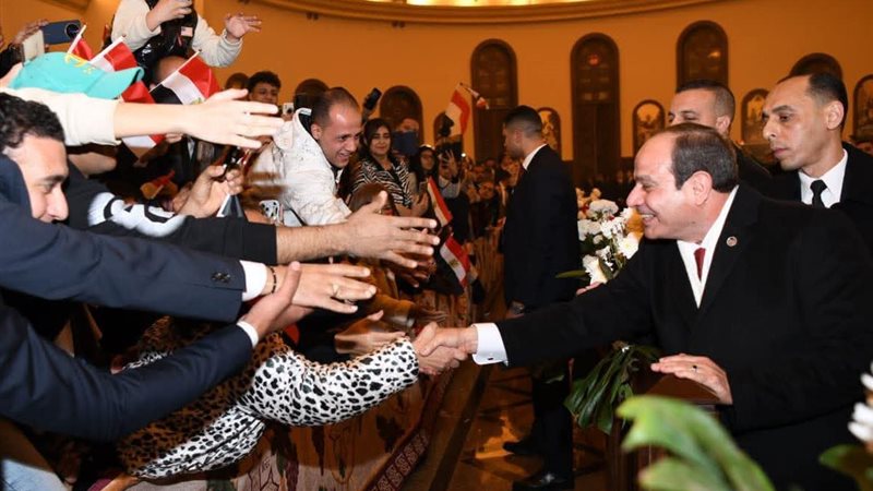 الشباب المصري يشيد