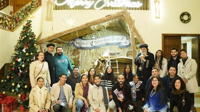  البابا يستقبل مجموعتين