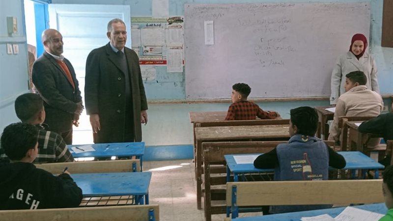 وكيل الوزارة يتابع