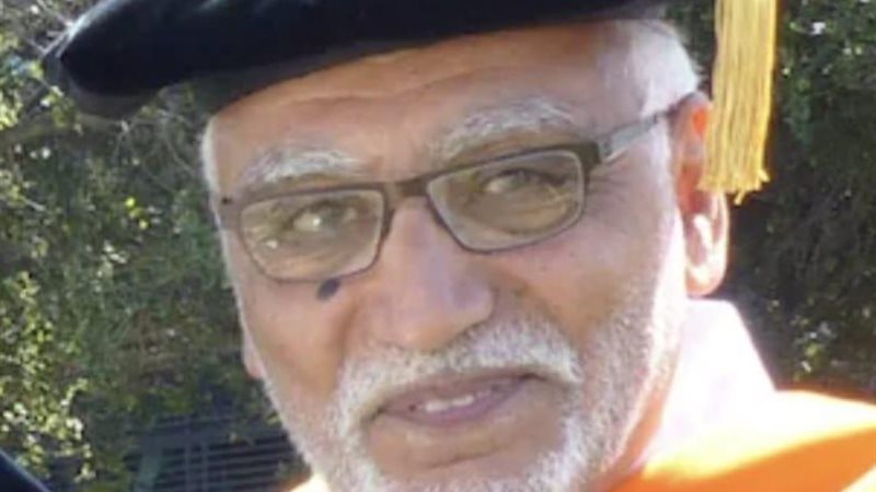 الدكتور عباس الجمل