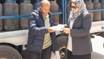 ضبط طن و 700كيلو زيوت سيارات مجهول المصدر وجنحة تصرف في1147اسطوانة غاز بسوهاج