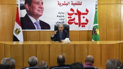 120 ألف طالب وطالبة يؤدون الامتحانات بنظام البوكليت داخل 505 لجان بالمنيا  