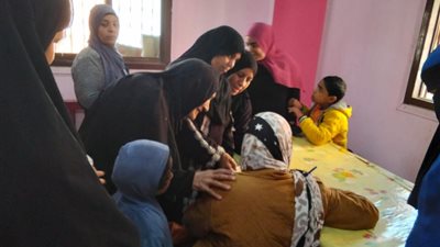 قومي المرأة ومؤسسة الأورام يطلقان قافلة الكشف المبكر عن سرطان الرحم بقرى أسيوط