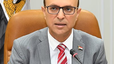 رئيس جامعة أسيوط يصدر قرارات بتعيين وندب قيادات أكاديمية بعدد من الكليات