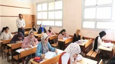 امتحان اللغة العربية يُسعد طلاب الإعدادية بالقليوبية.. وحالة تسريب واحدة تُواجه بالإجراءات القانونية