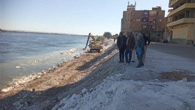 محافظ أسيوط: تطوير واجهة أبوتيج النيلية لتأمين الكورنيش وإقامة ممشى سياحي