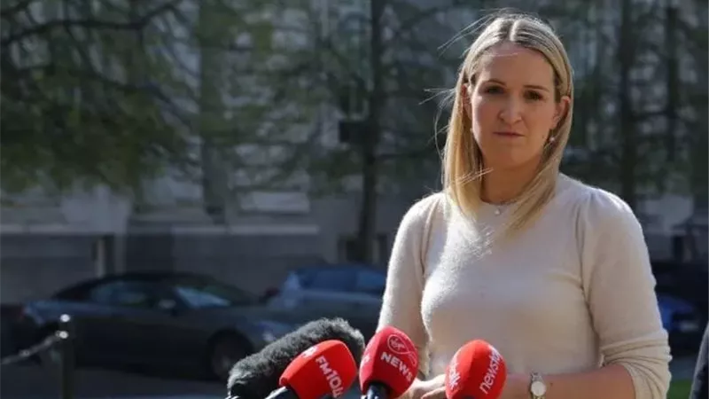 وزيرة الخارجية والتجارة