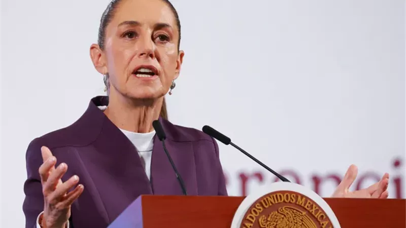 رئيسىة المكسيك كلاوديا