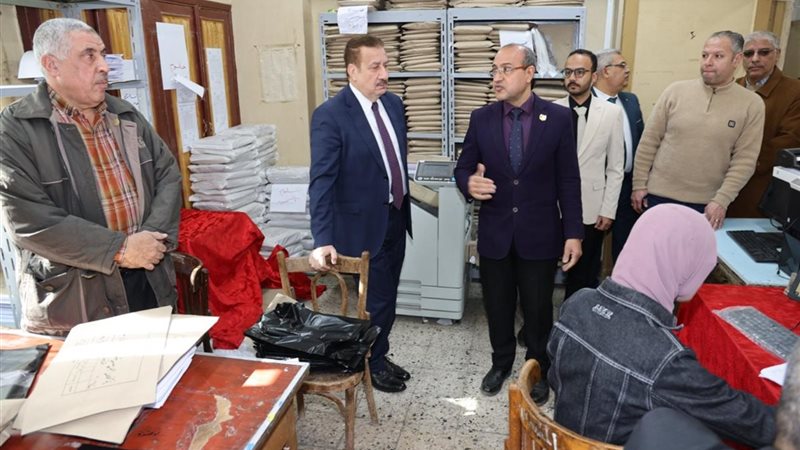 محافظ المنوفية اثناء