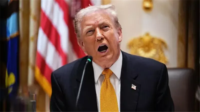 الرئيس الأمريكي دونالد