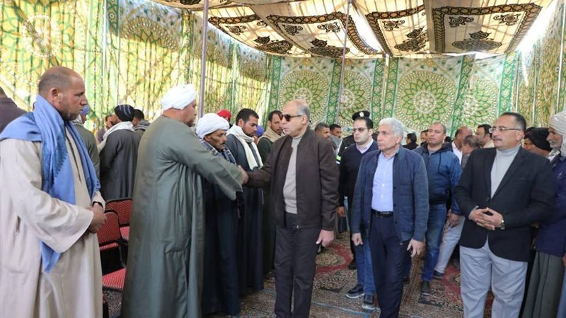 محافظ المنيا يقدم