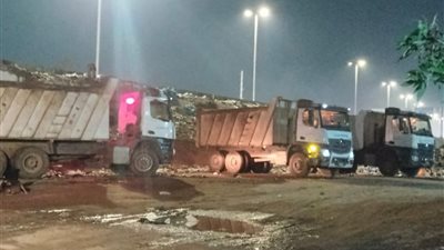محافظة الجيزة ترفع 600 طن مخلفات من حرم الطريق الدائري.. تفاصيل