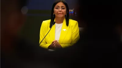 رئيسة فنزويلا المؤقتة: نخوض حوارًا شجاعًا مع ترامب دون خوف