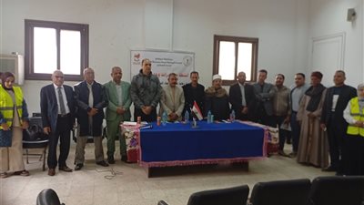 قيادات تنفيذية ومجتمعية يناقشون قضايا الصحة والإدمان في ندوة  بشطورة بسوهاج 