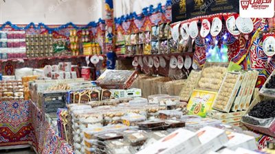 ياميش رمضان في أسيوط.. استعدادات مبكرة مع تباين الأسعار