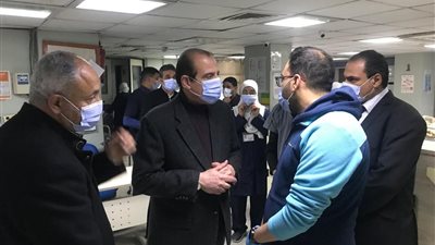 نائب وزير الصحة يتفقد مستشفي إمبابة العام بالجيزة.. ويحيل الإدارة للتحقيق