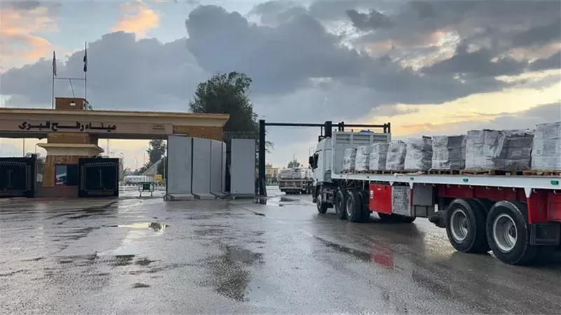 شاحنات المساعدات