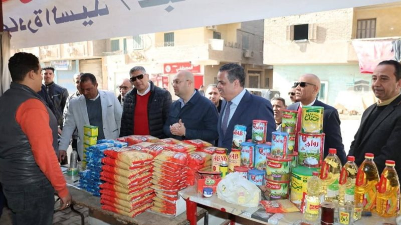 النجار أثناء تفقده