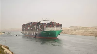 قناة السويس تشهد عبور سفينة الحاويات العملاقة CMA CGM SEINE