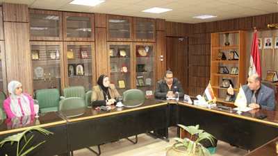 جامعة أسيوط تناقش تطوير منظومة العمل بالمطبعة المركزية