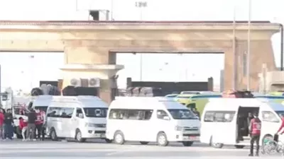 معبر رفح يفتح أبوابه.. عودة أولى النازحين واستنفار طبي في سيناء