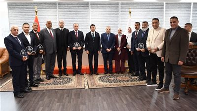 وزير الرياضة يلتقي رؤساء الهيئات الشبابية لتكثيف الأنشطة في مراكز الشباب