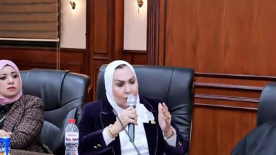 النائبة عبلة الهواري تشارك في لقاء محافظ سوهاج بالهيئة البرلمانية لمناقشة الملفات الخدمية والتنموية