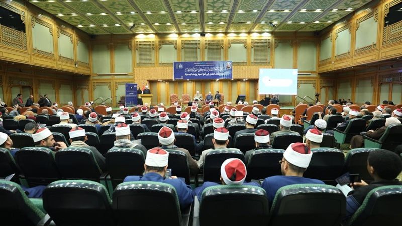 الدكتور نظير عياد،