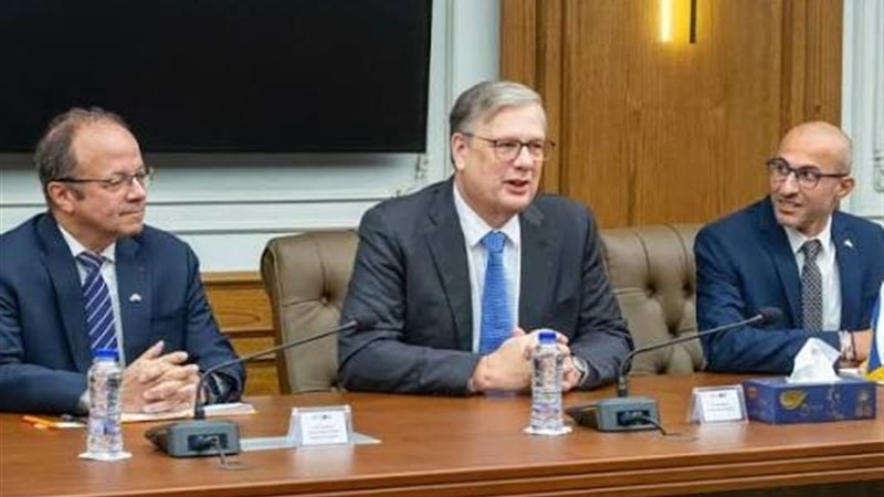 اثناء اللقاء 