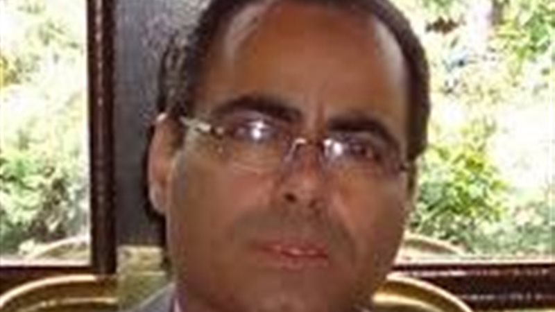  الدكتور رافت خضر،