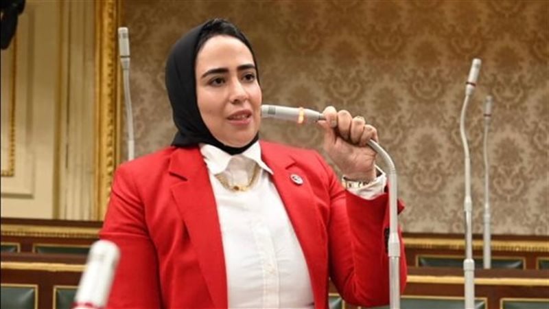 دكتورة سارة النحاس