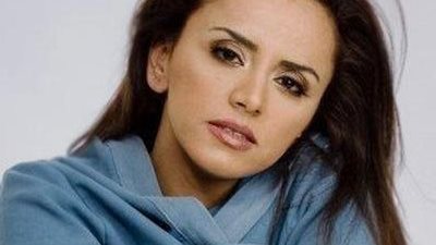 المــوت يفجع الفنانة علا رشدي 