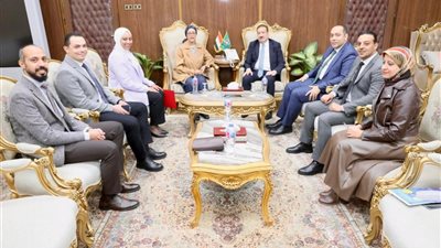 محافظ المنوفية يستقبل وفد وزارة الاتصالات على هامش فاعليات المؤتمر العلمي الأول لكلية التجارة 