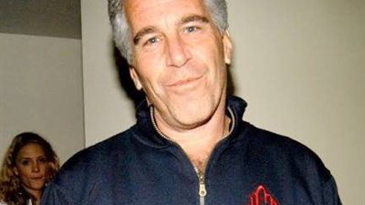 توسك يتهم إبستين بالتجسس لموسكو.. ملفات سرية تكشف علاقاته بالنخبة العالمية