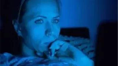 برلماني يشيد بعيادات علاج إدمان الإنترنت: معركة الدولة لبناء الإنسان