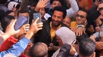 وسط التفاف الجمهور.. عمرو سعد يشعل أجواء كواليس 