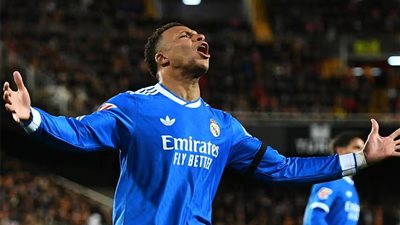 لاعب ريال مدريد يثير استياء مبابي بشدة أمام فالنسيا