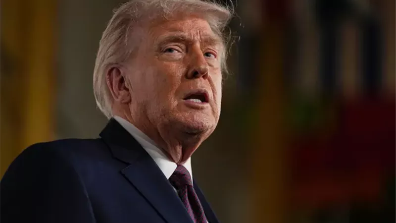 الرئيس الأمريكي دونالد